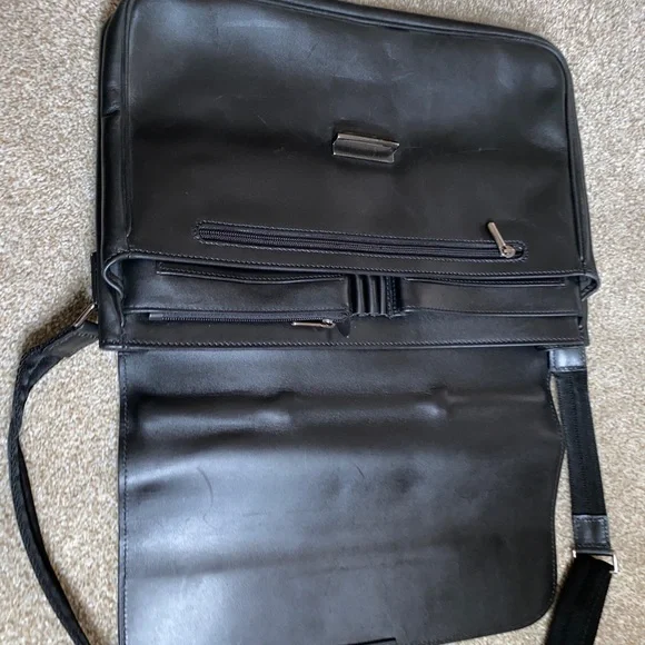COLE HAAN BRIEFCASE BLACK LEATHER SCHOOL BOY CROSSBODY MESSENGER BAG Attaché